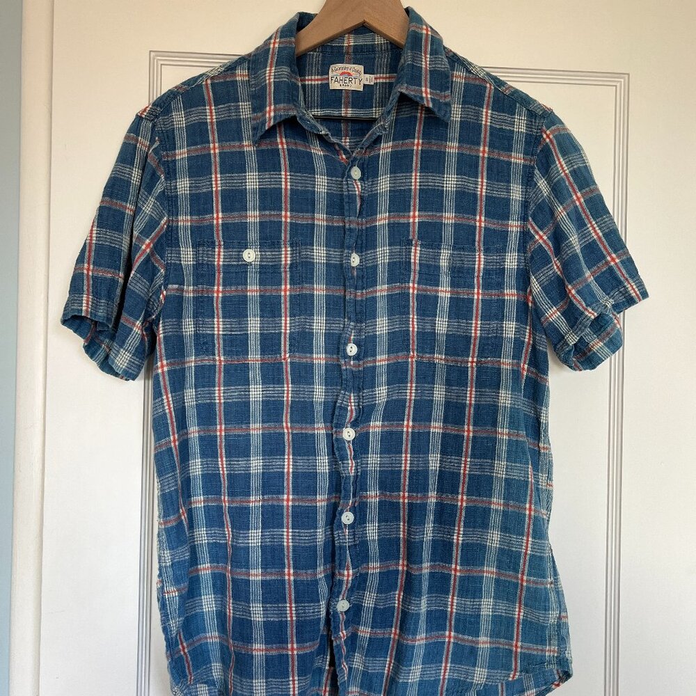 Faherty Brand Short Sleeve Button Down Shirt / Small